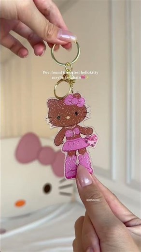 Found the cutest hello kitty acrylic keychains😍😍 #sanrio #hellokitty