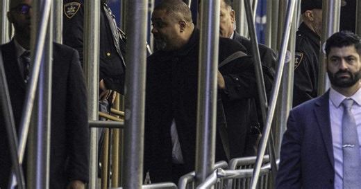 Trump arraignment: Manhattan DA Bragg in national spotlight