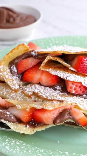 This Easy Crepes Recipe (Sweet Crepes) is the perfect morning treat for birthdays, Easter, Christmas, or any weekend of your choice.❤✨❤ ✨ FULL RECIPE: https://www.chewoutloud.com/sweet-crepes-with-strawberries-and-nutella/ ✨ Join our Free Recipe Club for our newest, best recipes each week! ✨ #crepes #creperie #crepeslovers #breakfastideas #breakfasttime #brunch #brunchideas #sweets #yummyfood #healthyrecipes #healthyfoods #foodie #homemade #homemadefood #foodbloggers | Chew Out Loud