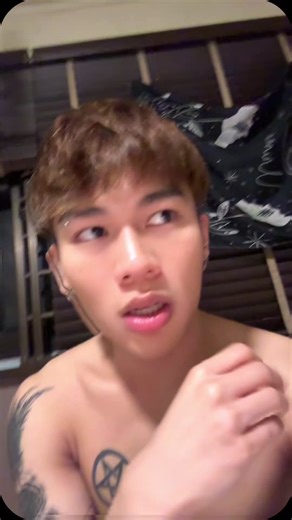 Exploring Relationships Through Hopelesscore Aesthetics