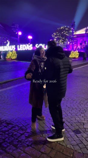 Διαλέγουμε εμείς πως θα είναι αυτό το βίντεο λίγο πριν τελειώσει η χρονιά. Οι στιγμές και οι άνθρωποι μας είναι οι επιλογές μας 💫 Γι’αυτό και πρέπει να τους το δείχνουμε καθημερινά, γι’αυτό και πρέπει να ζούμε τη στιγμή με πάθος! Ετσι εύχομαι να με βρει το 2026 και τόσο ευτυχισμένους εύχομαι να βρει και εσάς 🤞🏼 #blessed #fyp #foryoupage #bye2025 #lifegoals