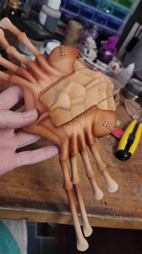 Leather Crafting a Face Hugger: Step-by-Step Guide