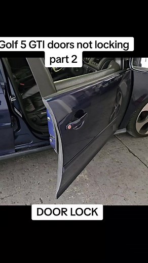 VW Golf 5 Door Lock Repair: Unique Removal Process