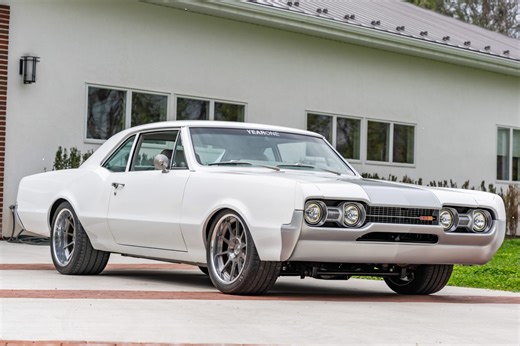 LS7-Powered 1967 Oldsmobile Cutlass Supreme 6-Speed