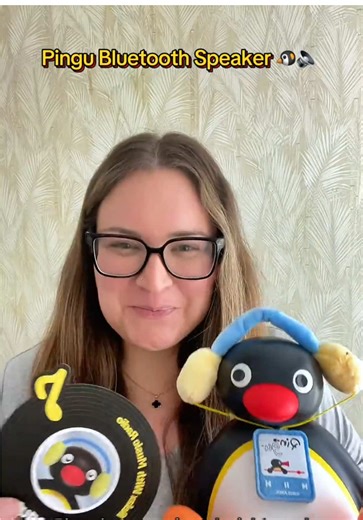 Head-shaking crystal clear sound?? 🐧🔊 This 100% officially licensed Pingu Bluetooth speaker is the CUTEST desk upgrade ever. The head-shaking effect is so fun, the audio easily beats your phone speakers, and it doubles as a trendy collectible decor piece. High-quality speaker 🤝 detailed display shelf moment. TikTok Shop find you didn’t know you needed - this is your sign to treat yourself 🤭💖 @martube_official #pinguspeaker #martube #tiktokshopspringglowup #pingu #collectibles