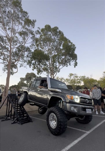 How to Flex Arms: Effective Exercises for Bigger Muscles