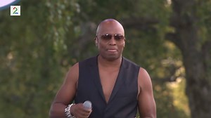 «What Is Love» es una canción eurodance con influencias del europop del cantante Haddaway, lanzada en 1993. Fue un gran éxito en Estados Unidos y es conocida a nivel mundial por su célebre verso: What is love? Baby don't hurt me, don't hurt me, no more. | Videos Musicales Solo En Hd