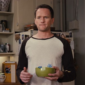 This breakfast looks smurfalicious! (Am I doing that right?) 🎥 THE SMURFS | Netflix Family