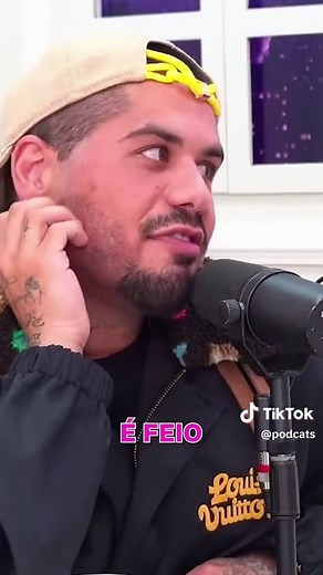 O feio se acha o lindo | Camila Loures