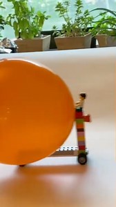 Balloon-powered LEGO cars - instructed by my little one! 🚗🎈 As the air rushes out of the balloon, it pushes the car forward. A hands-on way to explore force, motion, Newton's 3rd Law and engineering with kids. #HandsOnScience #STEMKids #ScreenFreeFun #teachbesideme #stemeducation #lego | Teach Beside Me - Creative Teaching Ideas