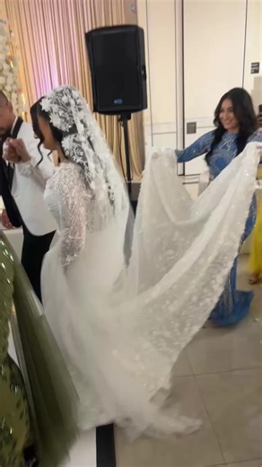 Celebrating Afghan Weddings: A Cultural Insight