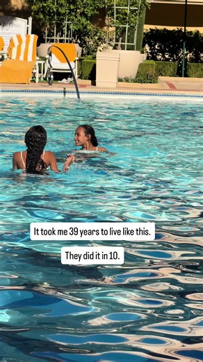 Watching them enjoy the life I once dreamed about hits differently ✈️ Comment “ME” if you’re ready for something different! #digitalmarketingforbeginners #mom #vegas #sidehustle