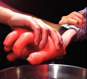 13M views · 15K reactions | Use paraffin & your hands to create these awesome hacks! | Green Bean | Facebook