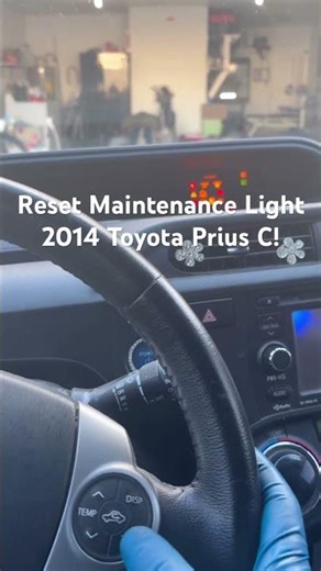 How to reset maintenance light on a 2014 toyota prius C! #automobile #priusoilchange #mobilemechanic