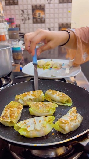 Neha Bisht on Instagram: "Apka kya kehena hai?🙈 . . #nehabisht #trending #trendingreels #cooking #healthymomos #healthyfood #homemadefood #vegmomos #likeme #instagram #cooking #pahadi #pahadivibes #delhi"