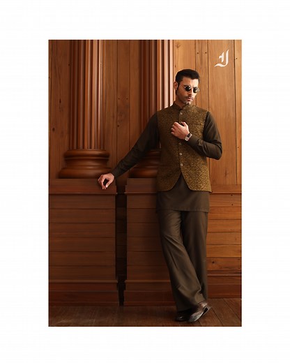 2.3K views · 11 reactions | Grooms wear at Ismail Farid, as per the brand’s norm, is always a luxurious experience for the Groom and his family, and this season we take it up a notch with not only showcasing exquisite attires using classic and modern methodology, but also encompassing traditional embellishments and silhouettes which hold true to our culture and origin. www.ismailfarid.com | Ismail Farid | Facebook