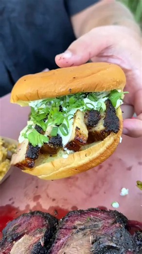 Carne en su jugo estilo Guadalajara con tocino crocante