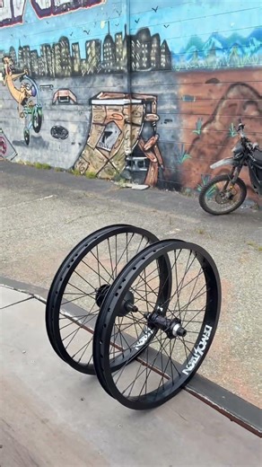 beautiful bmx wheelset! alienation venus rear profile mini front to demolition zero plus rims #bmx