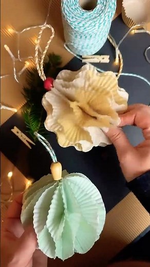 WABENBÄLLE selber machen | honeycomb paper craft | Muffinförmchen Weihnachtsbaumanhänger #diycraft