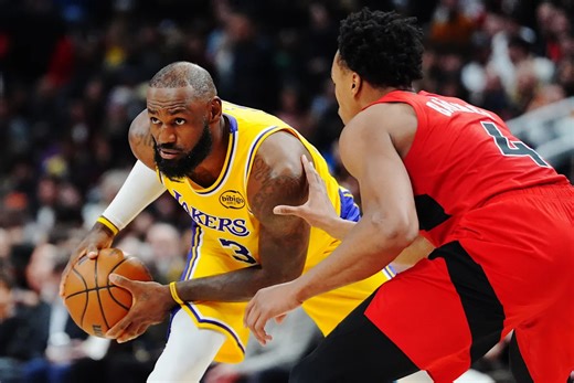 Hachimura hits 3 at buzzer on pass from James as Lakers beat Raptors 123-120