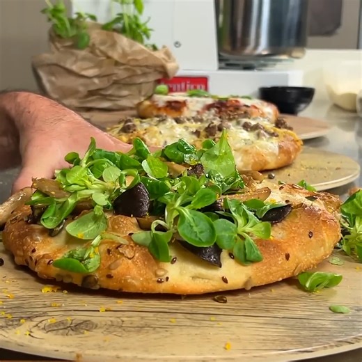 Perfect Pizza Making Techniques For Home! | Maestro Vito iacopelli
