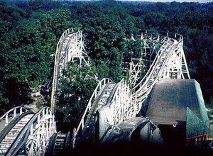 Who here remembers Edgewater Amusement Park? There was truly no better place in the D to have fun back in the day than Edgewater. At 7 mile and Berg, Edgewater served as Detroit's playground up until the year 1981. #MemoryLaneMonday | Deals In The D