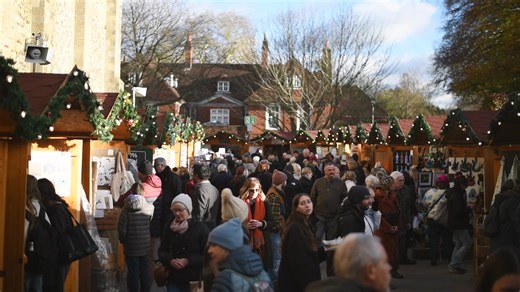 Haven’t made it to the Winchester Cathedral Christmas Market yet?🎄 Good news — you’ve still got 13 days!🎉 And with yesterday’s trader changeover, welcoming 17 new traders, you might spot something new even on your second visit. Explore the full trader list: https://bit.ly/49FTcQ6 | Winchester Cathedral