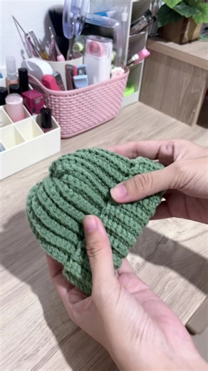 Crochet a Beanie for Newborns: Step-by-Step Guide