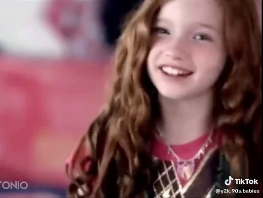 Hannah Montana/ Walmart commercial (2008) ✨ #fyp #hannahmontana #walmart #mileycyrus #2000s #nostalgia #nostalgiacore #childhoodmemories #90sbaby #2008