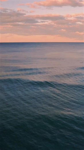 Repeat this simple but yet powefull affirmation within the first 3 minutes when you wake up and see how your live will change ⭐️ #lao #lawofattraction #affirmation Video taken by: @BYRVM | Photo & Video Hacks ⭐️