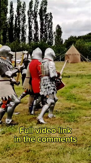 Spectacular Charge at Donjon de Bours – Medieval melee reenactement 2019