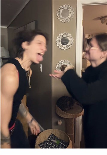 Next up, getting Sydney to learn my bubbly dance 😼 #wlw #masc #gf | dancing