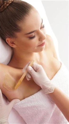 Underarm waxing😱#shorts #shortsfeed #diywaxing #waxing #ytshorts