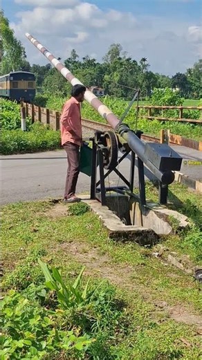 Railgate opening scene. #shorts #ytshorts #railgate #opening