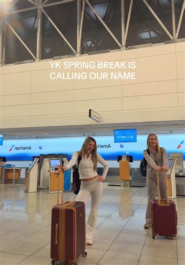 zoomin ✈️ @Ila Dickensheets #airport #springbreak #bestfriends #travel #fyp