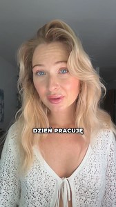Odkryj sekret zdrowych i białych zębów w 3 krokach 🌟 1️⃣ Wybielająca pasta do zębów na bazie węgla aktywnego doskonale oczyszcza i delikatnie wybiela zęby, pozostawiając świeży oddech 🦷 2️⃣ Olej kokosowy naturalnie wybiela zęby, wzmacnia dziąsła i niweluje nieprzyjemny oddech 🥥 3️⃣ Korektor koloru maskuje żółte odcienie i poprawia biel uśmiechu 💫 Spróbuj już teraz i zobacz różnicę 🩵 | Elixio