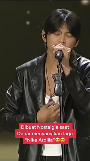 Siapa nih fans “Nike Ardilla”?? Pasti kalian bernostalgia saat melihat penampilan Danar ini🥰🥰 #Fyp #fypシ #fypgakni #foryoupage #TiktokTainment #XFactorIndonesia #danarwidianto #bintangkehidupan #hits #laguhits #viral #laguhits2022