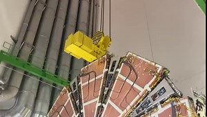 Watch science in action! 👩‍🏭 The ATLAS New Small Wheel detector is – right now – being lowered 100 m underground at CERN. This new detector is part of a massive upgrade of the ATLAS experiment in preparation for #HiLumiLHC. Here are some facts about this incredible upgrade: ➡️ it weighs over 100 tonnes ➡️ 10 metres in diameter ➡️ over 2 million readout channels 🎥 Max Brice / CERN | ATLAS Experiment at CERN