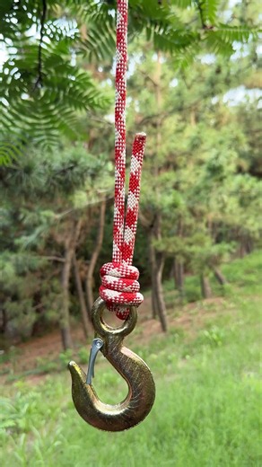 Triple-Wrap Eyelet Lock: Zero-Slip Metal Hook Anchor! 🔴⚪️🪝