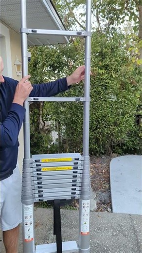 The size on this is impressive!! 400lbs weight capacity?? 🤯 #telescopeladder #18ftladder