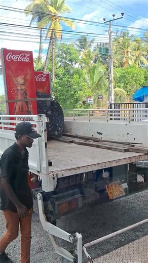 Bottle cooler unloading