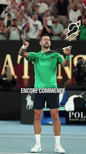 Musetti a éteint Fritz, Sinner a déroulé, Mensik a abandonné… et maintenant les quarts sont connus. Je te résume la nuit du 24 au 25 janvier à l’Open d’Australie Cette nuit à Melbourne, on a clairement tourné une page. On est entré dans le dur. On commence avec Lorenzo Musetti contre Taylor Fritz. Et là… il n’y a pas eu match. Musetti a livré une vraie masterclass. Variation, toucher, rythme cassé en permanence. Fritz n’a jamais réussi à installer sa puissance. Résultat : 3 sets à 0, sans discus