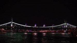 Pont Iconic Liberty reliant Pest et : vidéo de stock (100 % libre de droit) 3543632881 | Shutterstock