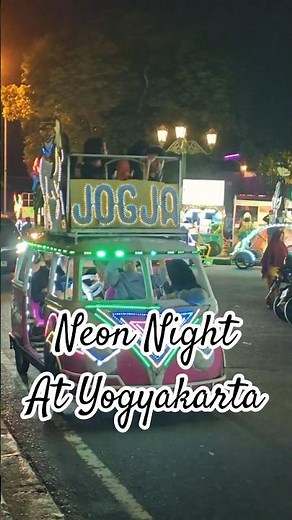 A Night Ride at Alun-Alun Kidul ⭐