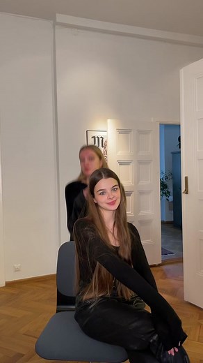 Models from the same agency aren’t friends?!? Think again. Our models at Agency Icon are the sweetest and they will always welcome you 🖤 #modeltok #modeling #modeltiktok #ModelAgency #modellife #meangirls #posechallenge #photobooth