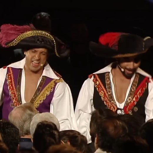 256K views · 7.4K reactions | Shahid Kapoor And Farhan Akhtar about Bollywood Movies  | IIFA Awards | Facebook