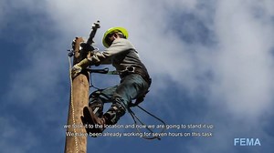 La AEE continúa trabajando en el restablecimiento de energía en distintos sectores. Aquí un ejemplo de las instalaciones de postes eléctricos en una comunidad de Manatí, dónde viven 50 familias. Video: FEMA / Christian Claudio ************************************* PREPA continues working on power restoration in different sectors. Here is an example of power pole installations in a community in Manati where 50 families live. | FEMA Puerto Rico