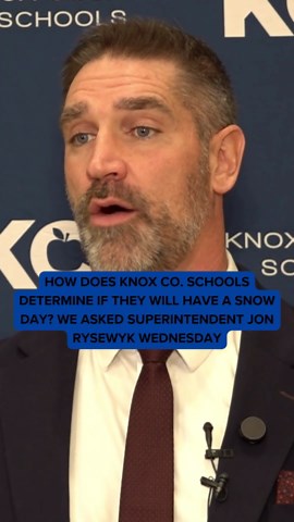 How does Knox County Schools determine if they will close for a snow day?