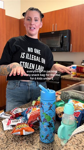 no such thing as too many snacks when you have toddlers #snacks #snackbag #zootrip #toddlersnacks #whatsinmybag @Owala @Simple Modern @lays @That’s it. @Chomps @goldfishsmiles