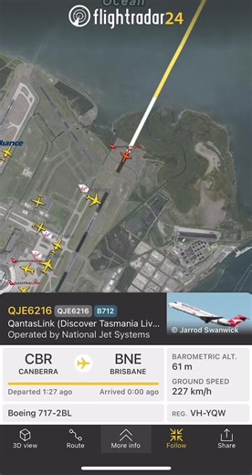 Boeing 717 Final Landing with Qantas